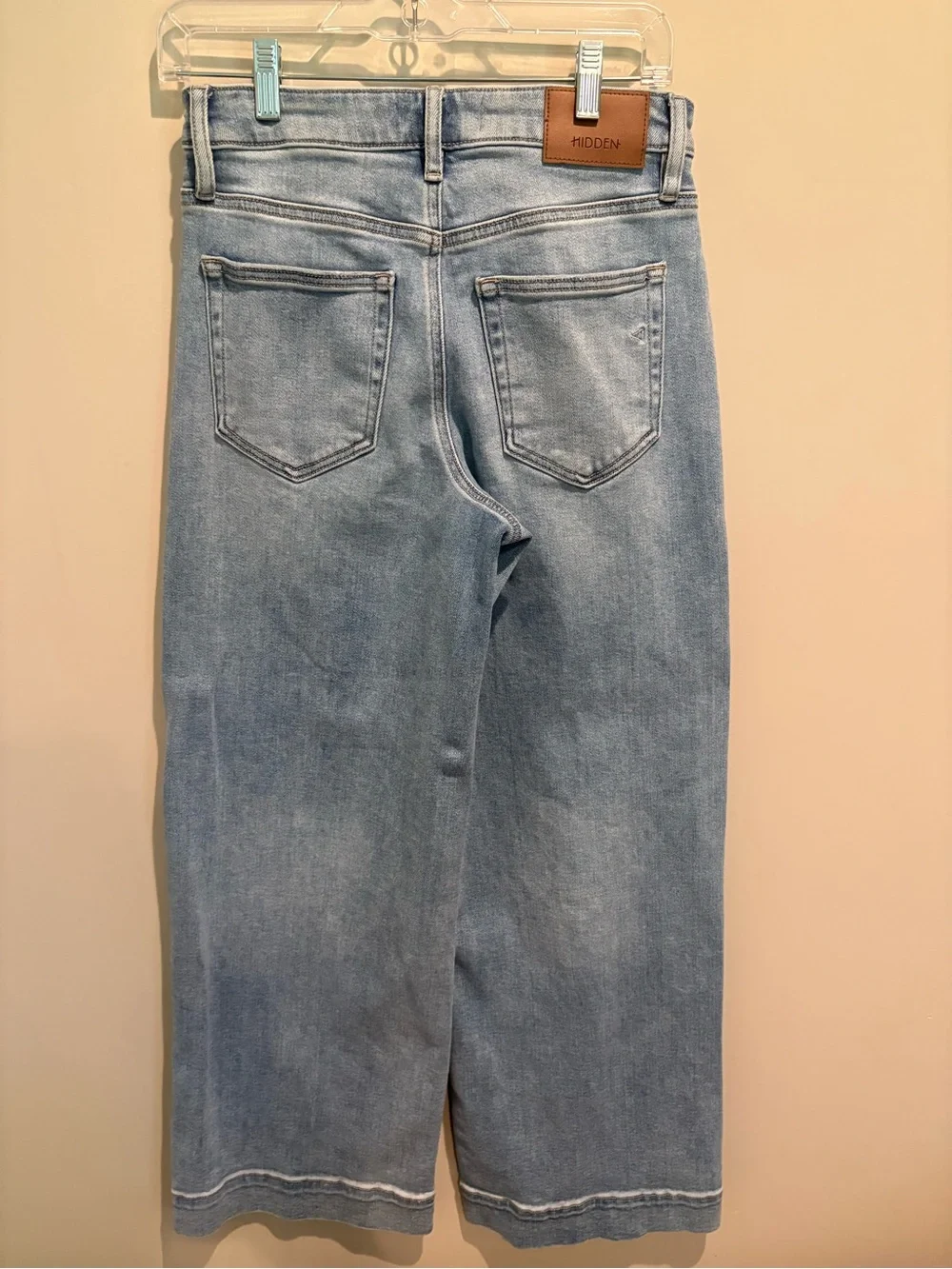 HIDDEN Brand Women’s Size 27 Wide Leg Cropped Jeans Light Wash Denim